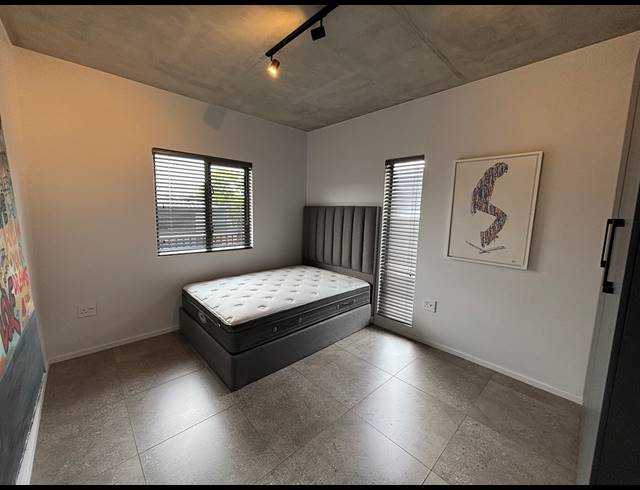 2 BEDROOM APARTMENT FOR SALE IN HYDE PARK